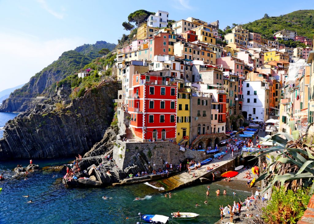 Discover Riomaggiore on a Day Trip from Florence to the Cinque Terre - 2